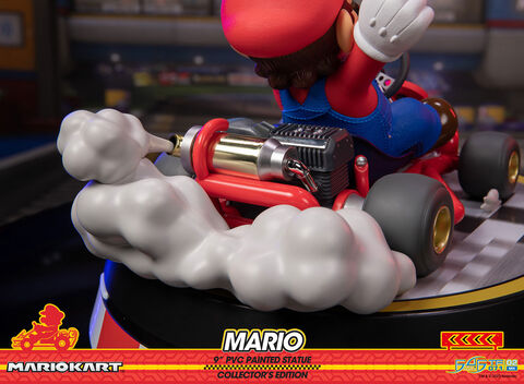 Mario Kart - Statuette Mario Standard Edition 19 cm - Figurines - LDLC